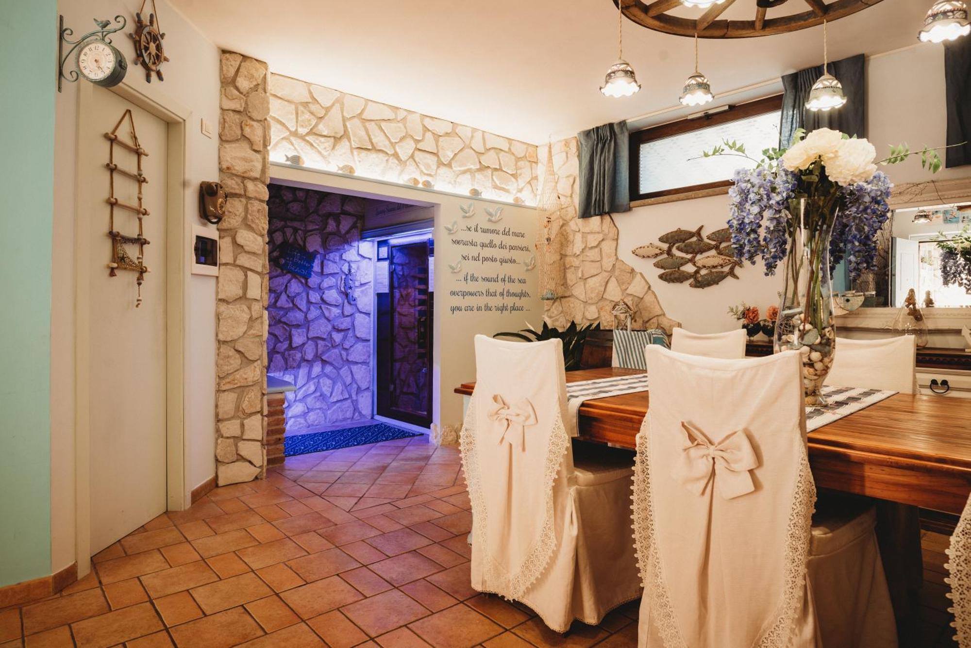 Alloggi Turistici Con Piscina Palestra Jacuzzi Sauna 안치오 외부 사진