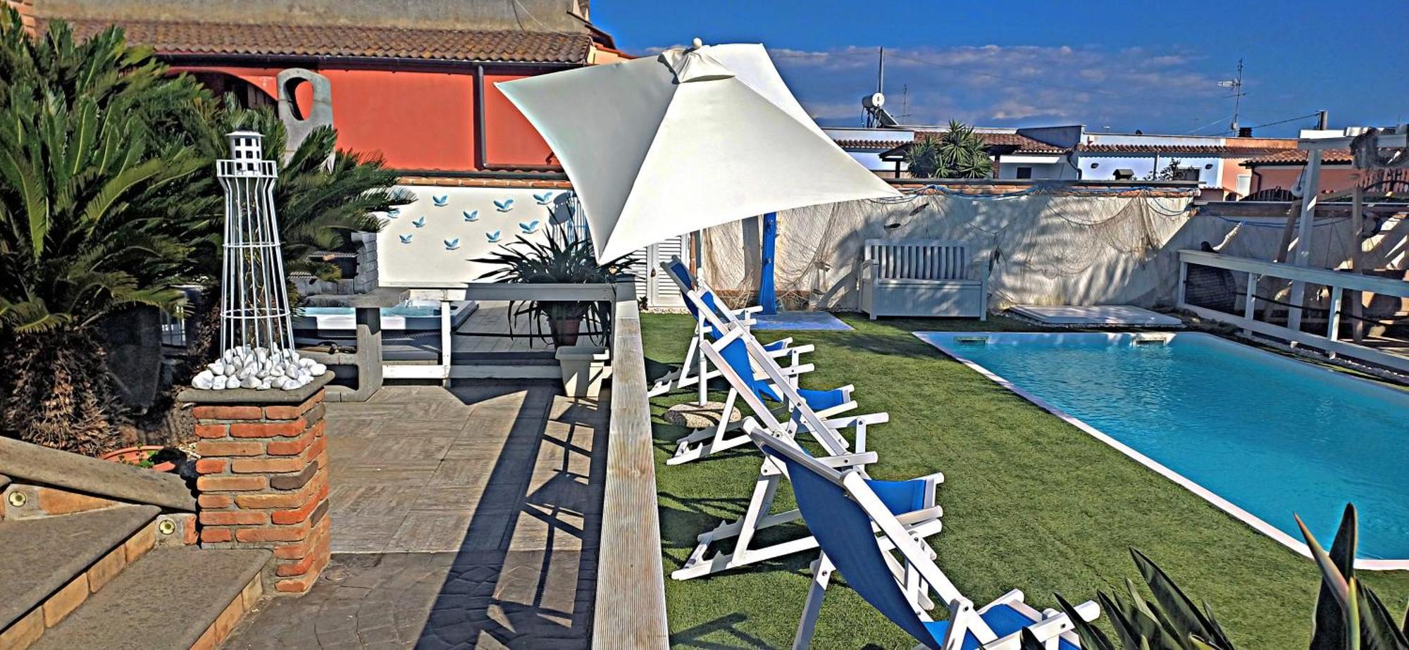 Alloggi Turistici Con Piscina Palestra Jacuzzi Sauna 안치오 외부 사진