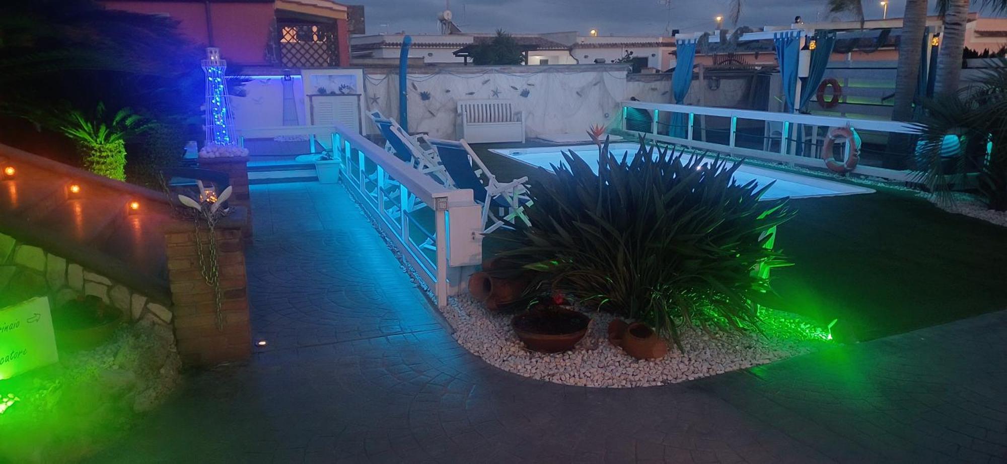 Alloggi Turistici Con Piscina Palestra Jacuzzi Sauna 안치오 외부 사진