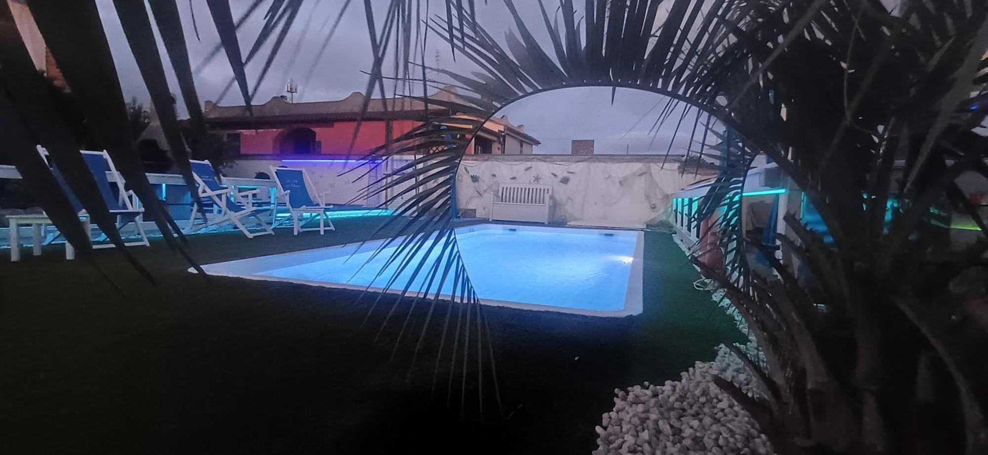 Alloggi Turistici Con Piscina Palestra Jacuzzi Sauna 안치오 외부 사진