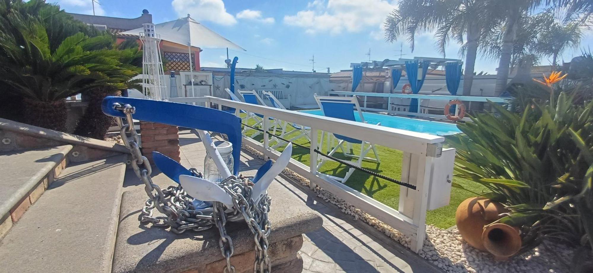 Alloggi Turistici Con Piscina Palestra Jacuzzi Sauna 안치오 외부 사진